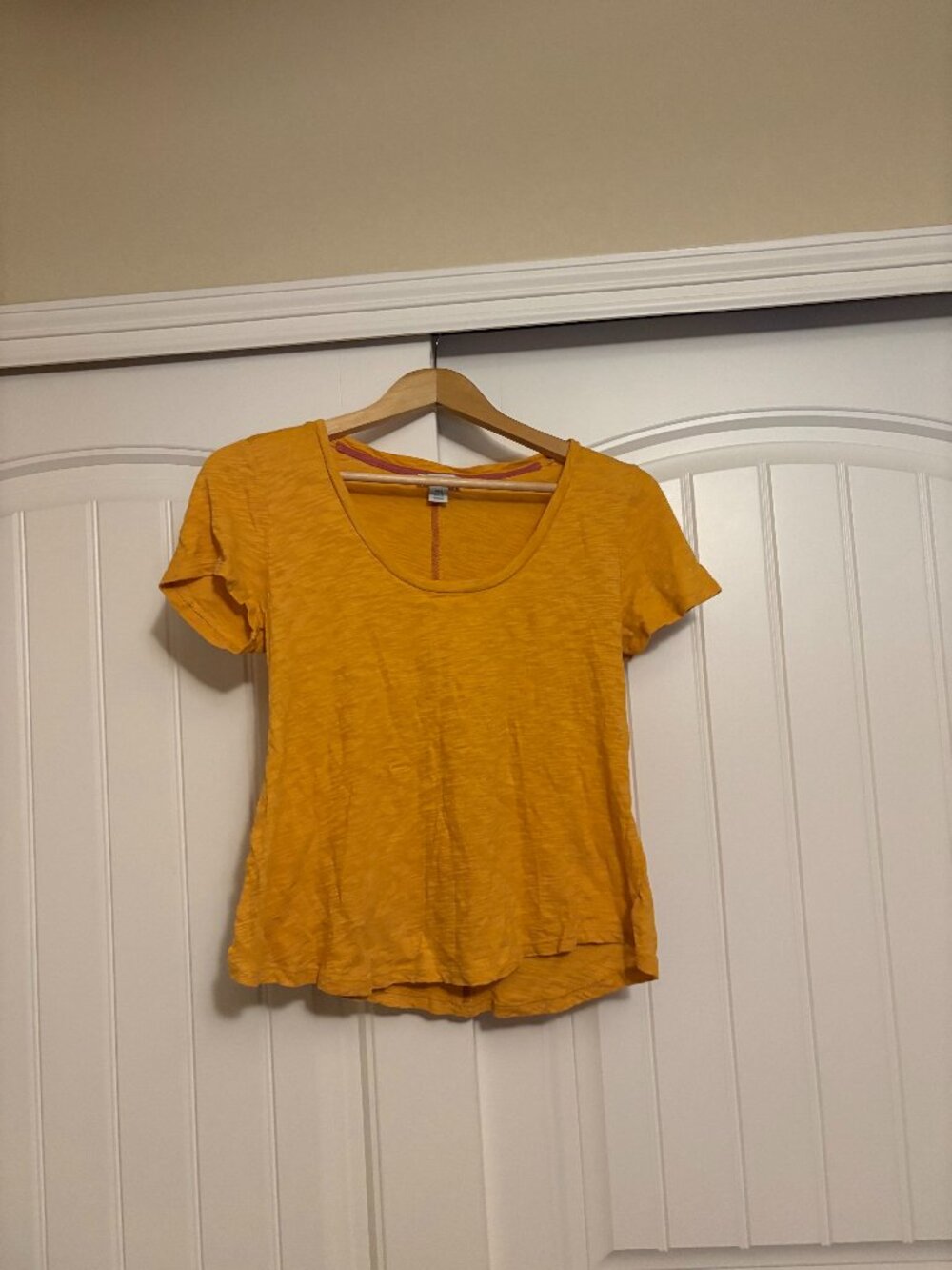 Sundance Scoop Neck T Shirt PXS Petite Xtra Small Short Sleeve Gold 100% Cotton